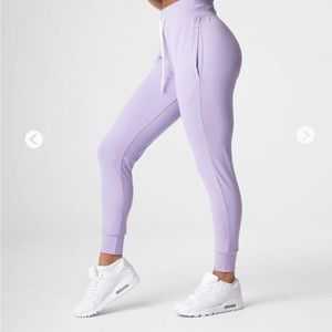 NVGTN “Lilac” Joggers XS